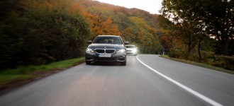 Porovnanie modelov BMW radu 3 Sedan a Touring.