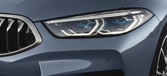 Nové luxusné BMW radu 8 Coupé odhalilo svoje krivky.