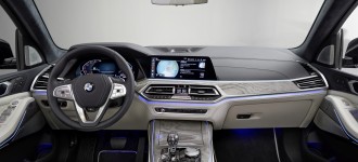 BMW odhaľuje novú definíciu automobilového luxusu.