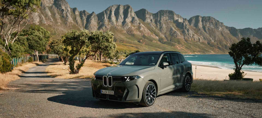 NOVÉ BMW X5.
